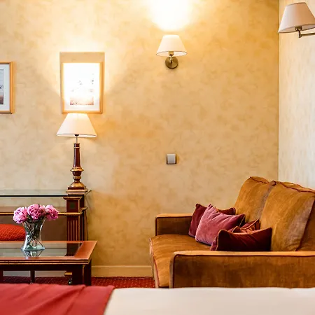 Beaumarchais 4*